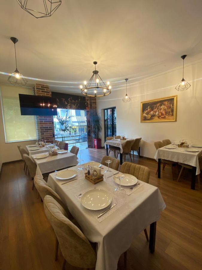 Peaky Hotel Дуррес Экстерьер фото