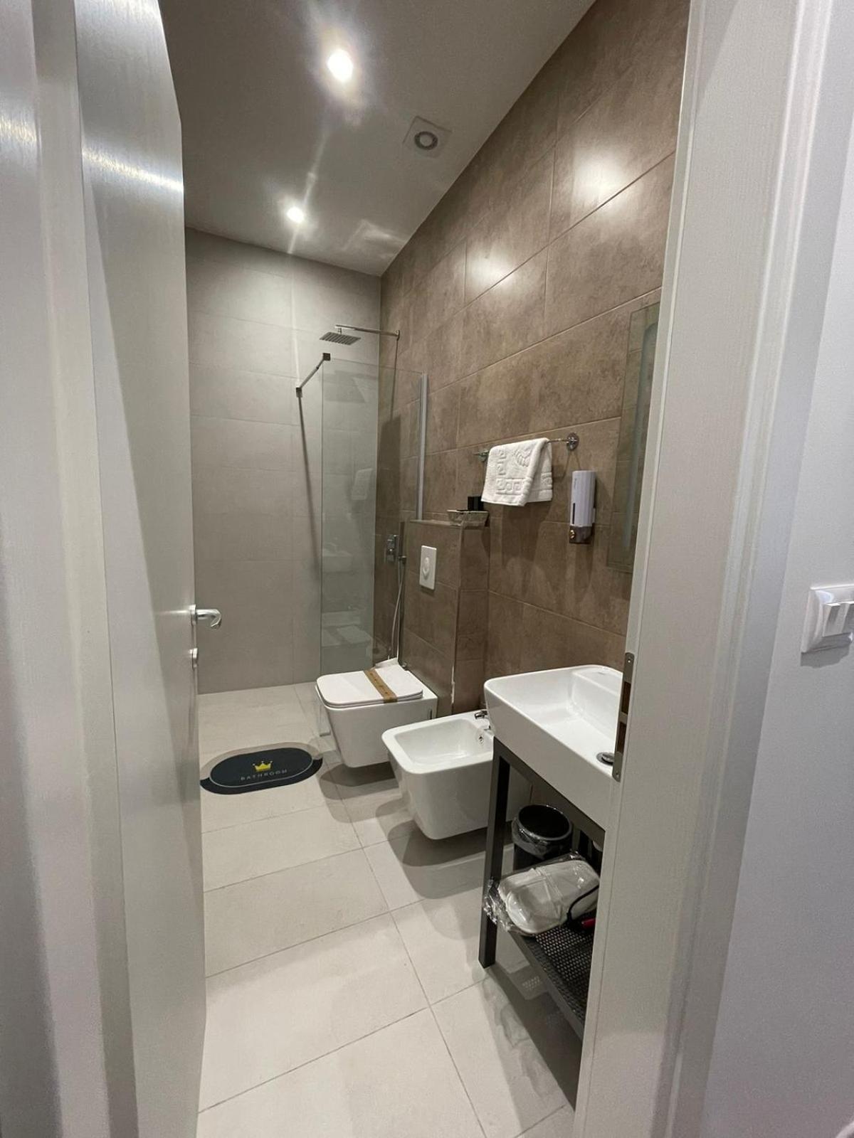 Peaky Hotel Дуррес Экстерьер фото