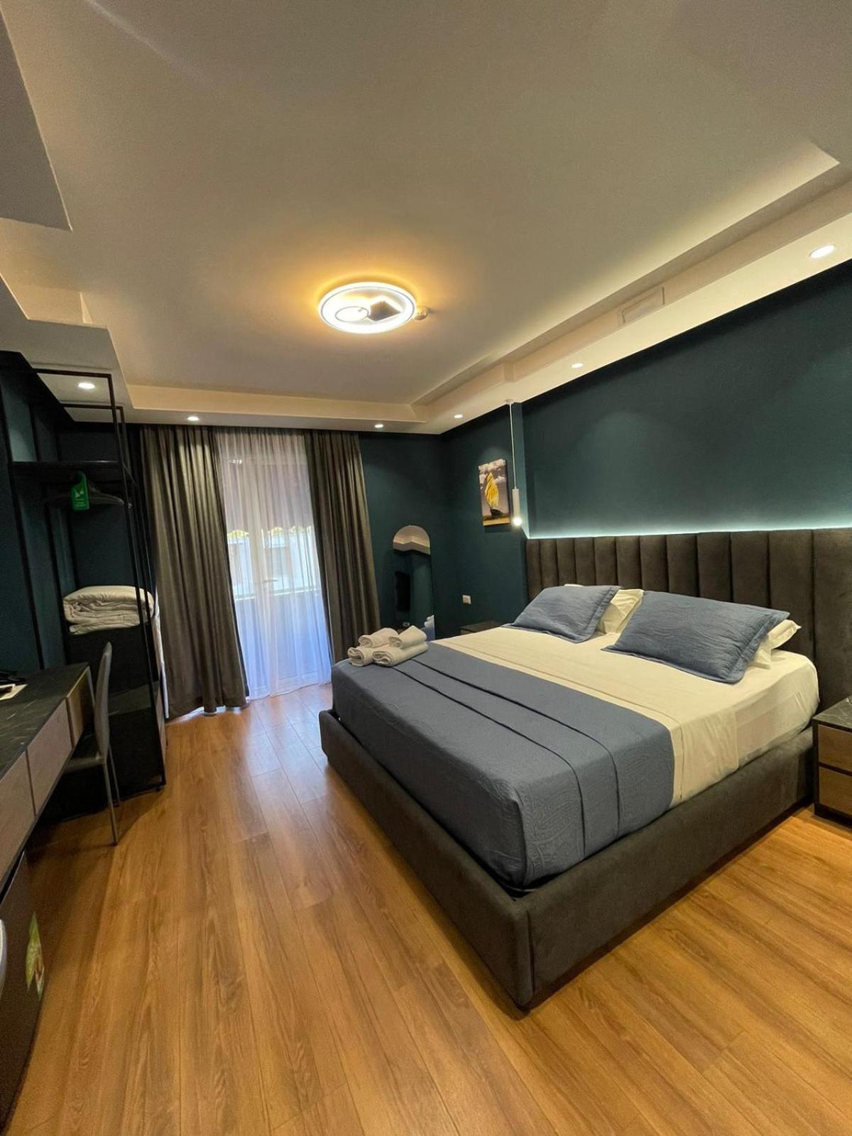 Peaky Hotel Дуррес Экстерьер фото