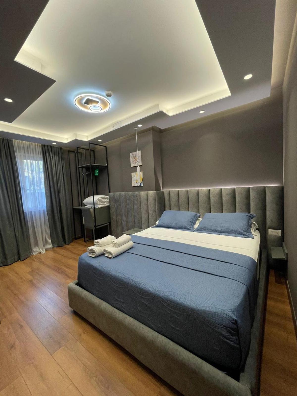 Peaky Hotel Дуррес Экстерьер фото