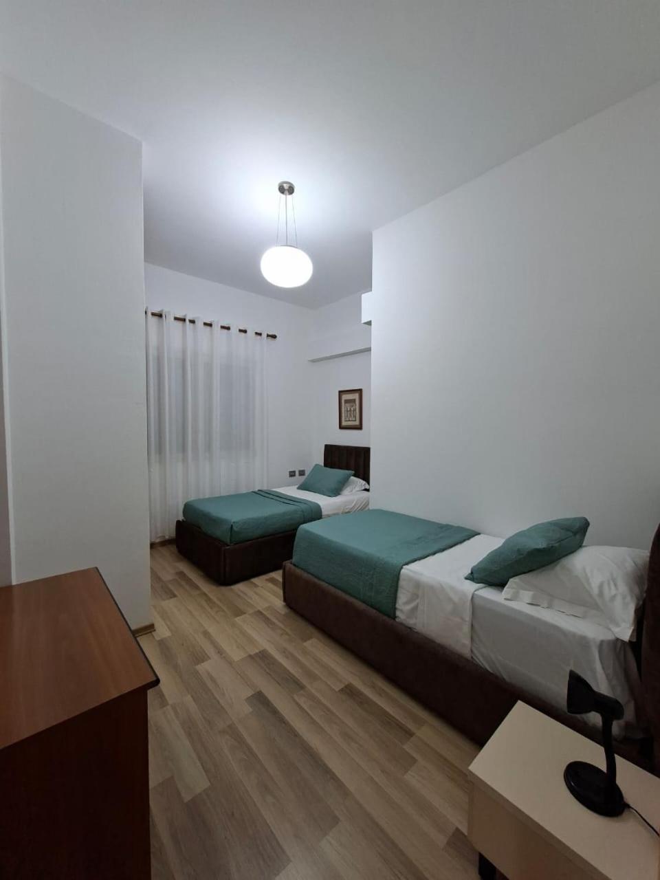 Peaky Hotel Дуррес Экстерьер фото