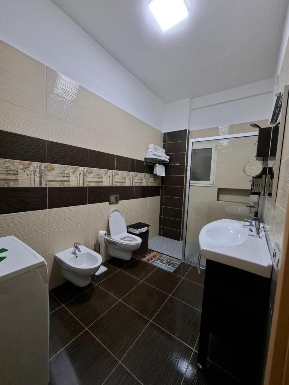 Peaky Hotel Дуррес Экстерьер фото