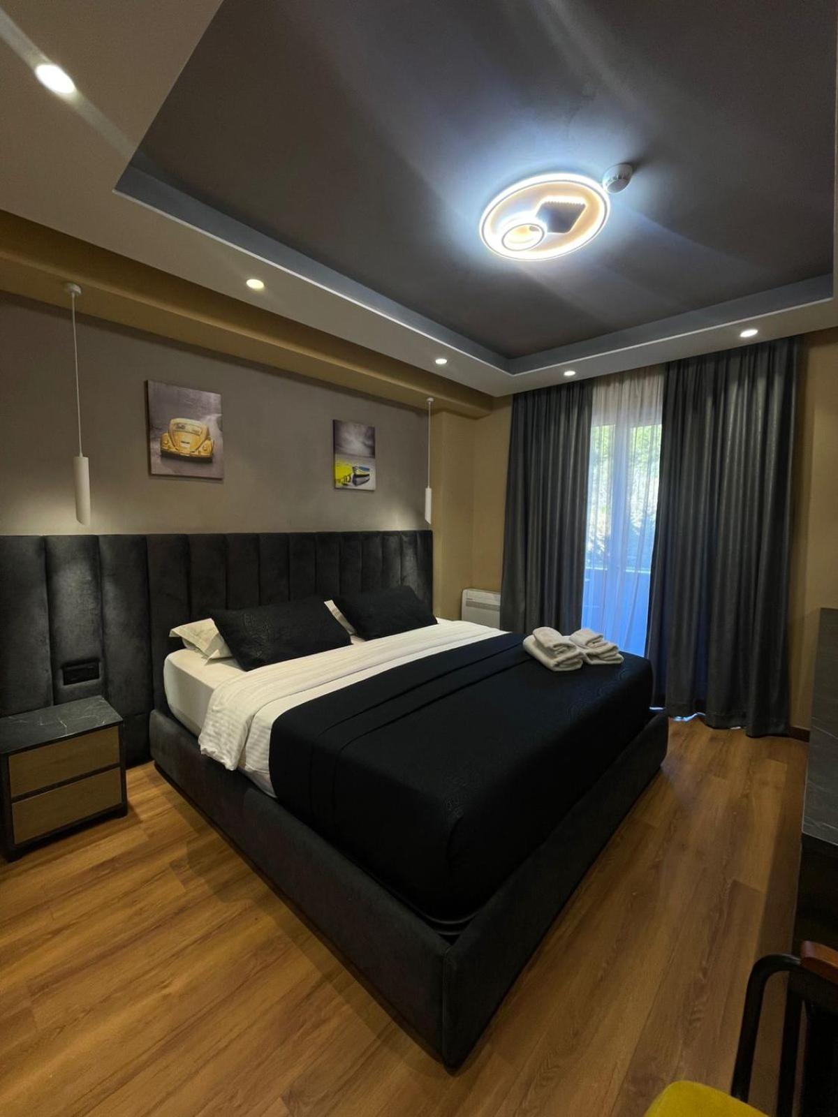 Peaky Hotel Дуррес Экстерьер фото